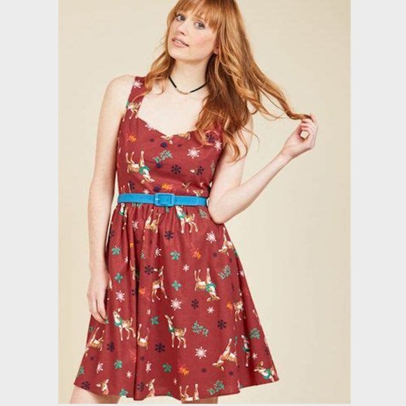 MODCLOTH | Cheerful Caroling Red Holiday Christmas Sweetheart Neckline Dress - Picture 3 of 14